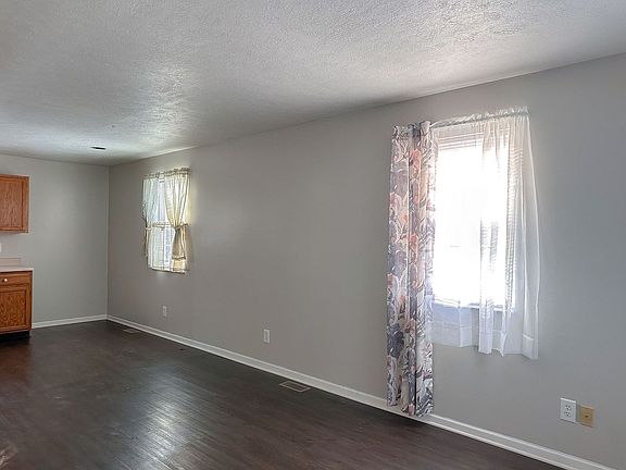 3rd image of 1340 S Elizabeth St