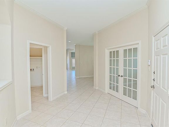 4th image of 3910 Jade Cove Ln
