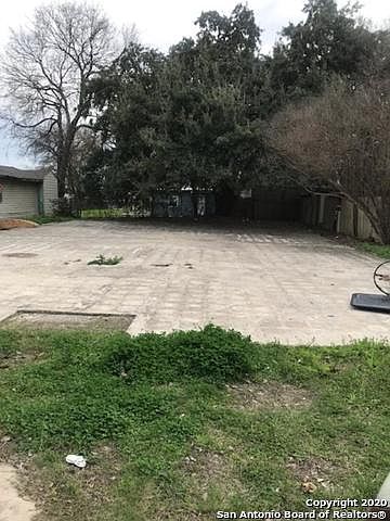 2nd image of 156 E Baylor