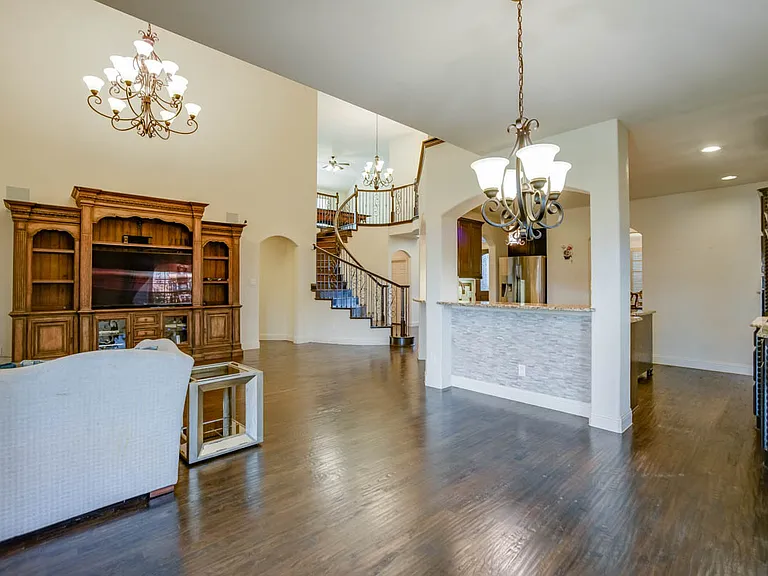 13083 Montfair Blvd — Photo 11