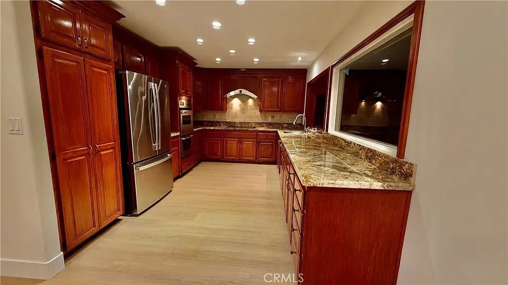 3 bed, 1700 sqft, $5,600 — Photo 4