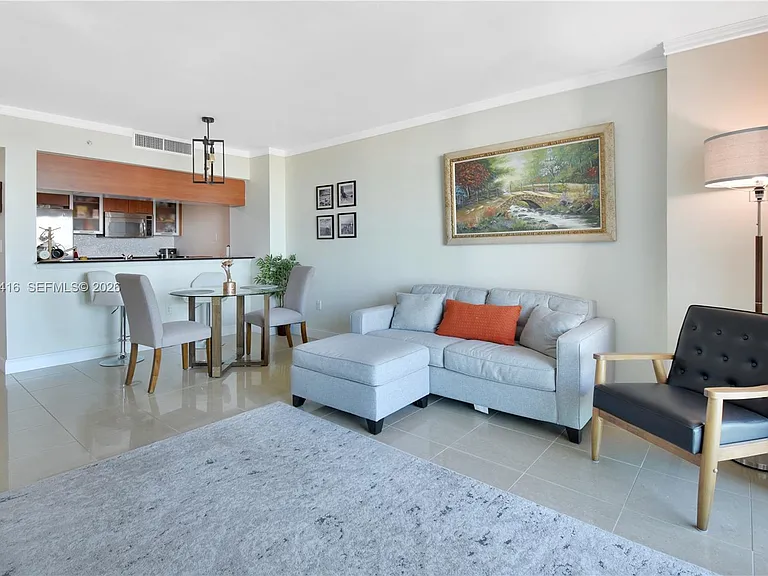 1800 N Bayshore Dr #2308 — Photo 2