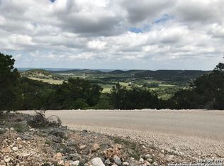 206 Apacheria Pass W, Comfort, TX 78013