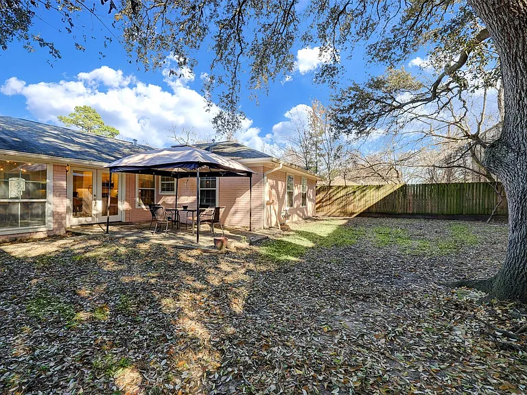 9007 Beverlyhill St — Photo 19