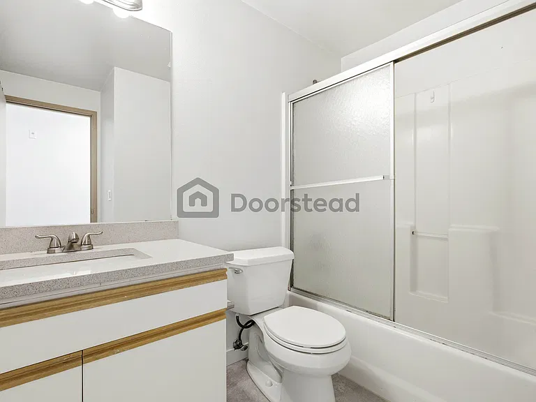 601 Summit Ave E #203 — Photo 7