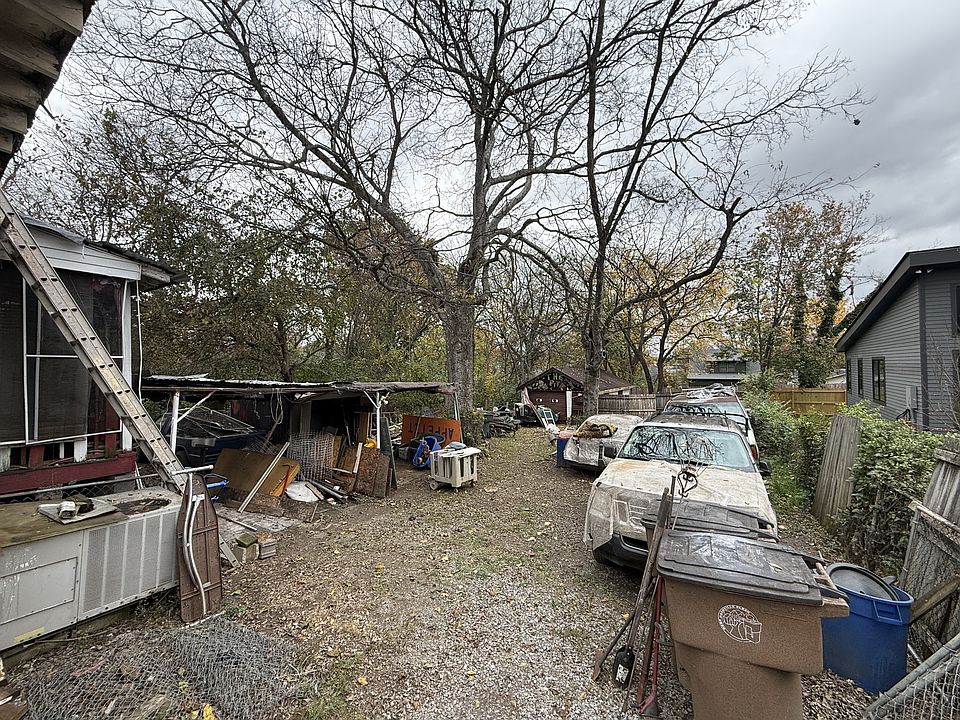 2nd image of 1125 Leland Ave