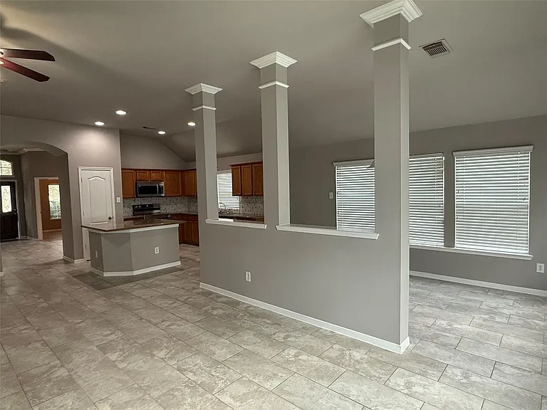 16126 Saxon Hollow Ln — Photo 6