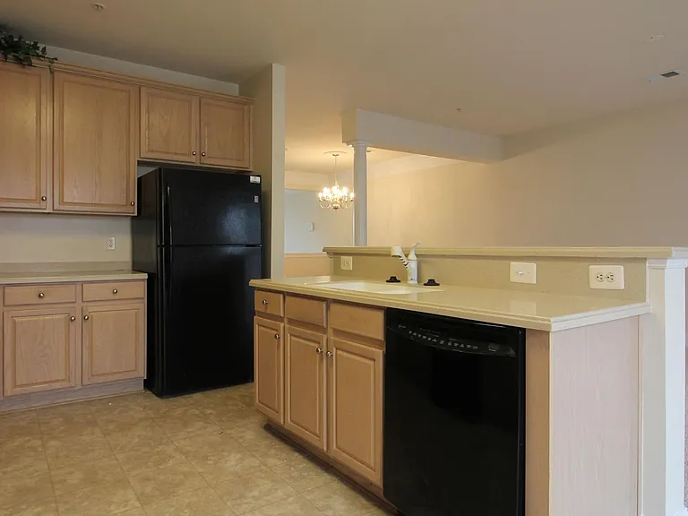 23802 Catawba Hill Dr #B — Photo 4
