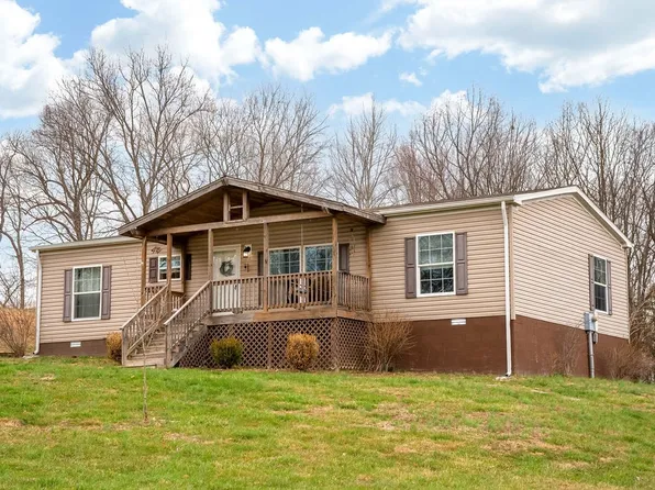 127 Ernest Cates Rd, Bethpage, TN 37022