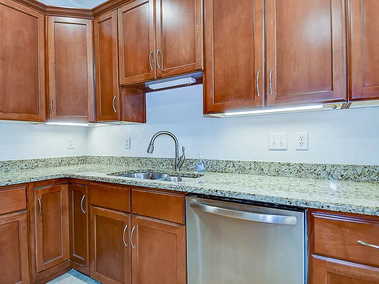 2224 W Berrie Cir — Photo 22