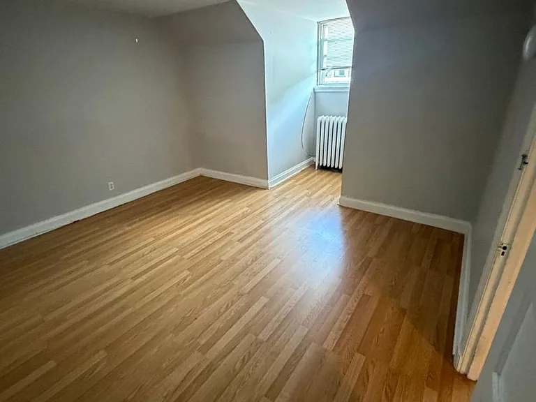 644 Madison Avenue — Photo 13