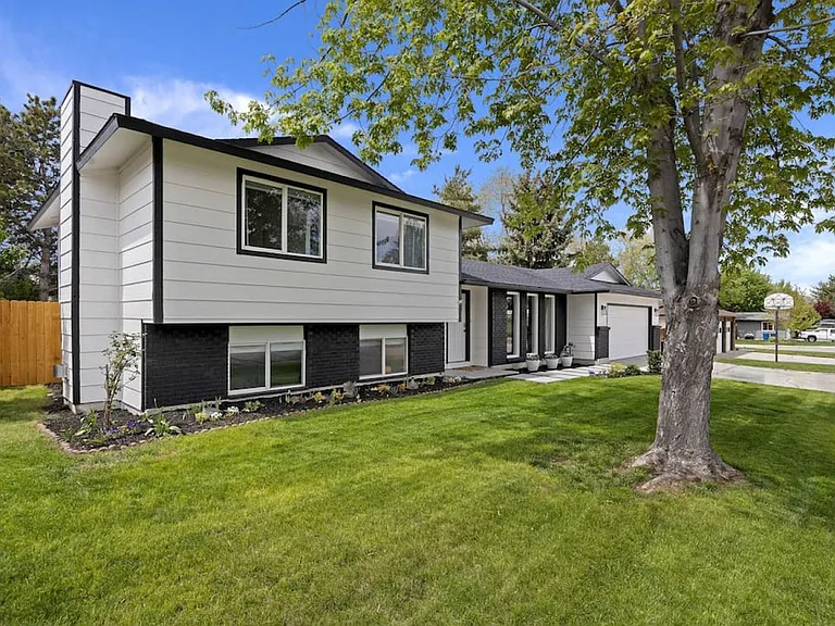 4795 S Maverick Way — Photo 24