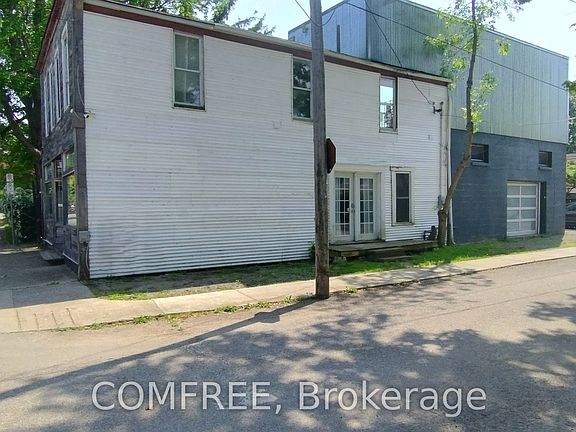 3rd image of 301 Derby Rd