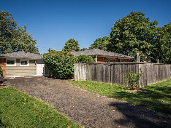 3324 Ellis Ave-04