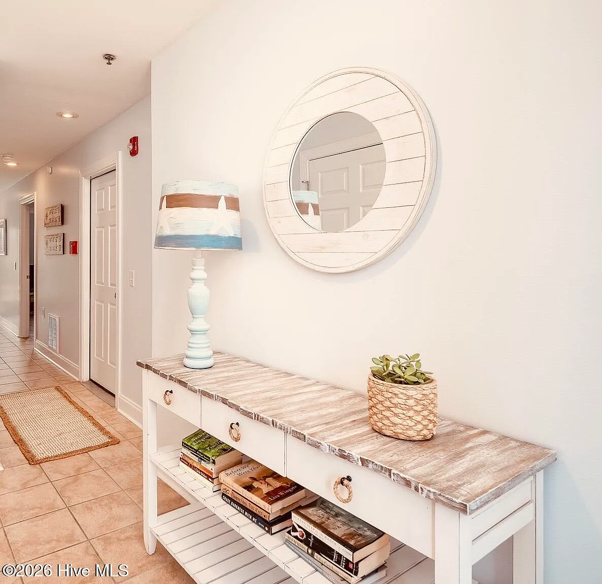 2 bed, 3.5 bath, 2163 sqft, $3,200 — Photo 4