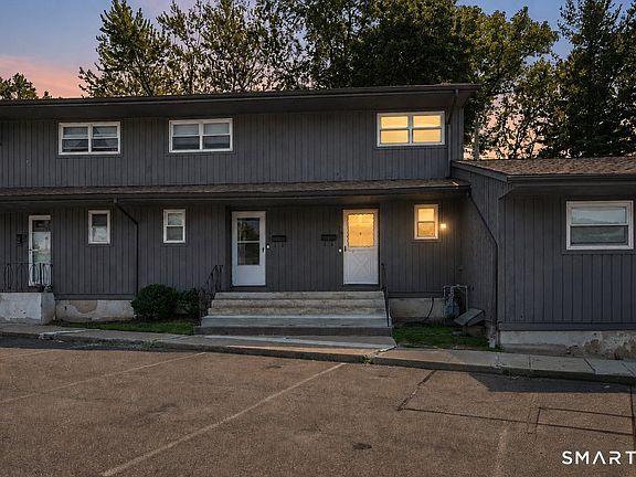 3rd image of 181 Williamstown Court #181