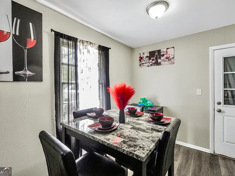 106 Vickie Dr — Photo 6