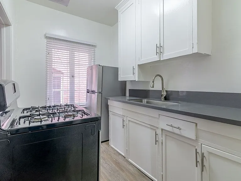 130 N Westmoreland Ave — Photo 11