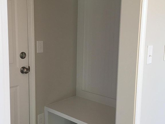 4th image of 224 Palmetto Walk Dr