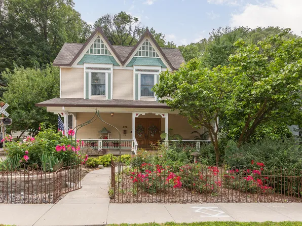 372 Lincoln Ave, Council Bluffs, IA 51503
