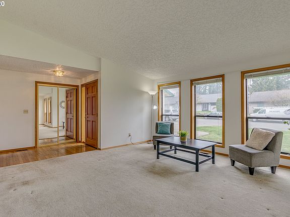 3rd image of 9805 NE 82nd Ave