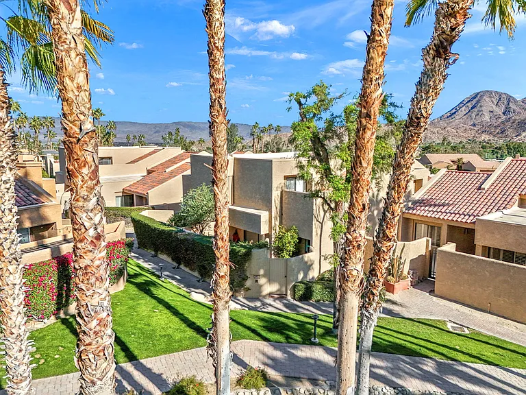 49031 Mariposa Dr — Photo 34