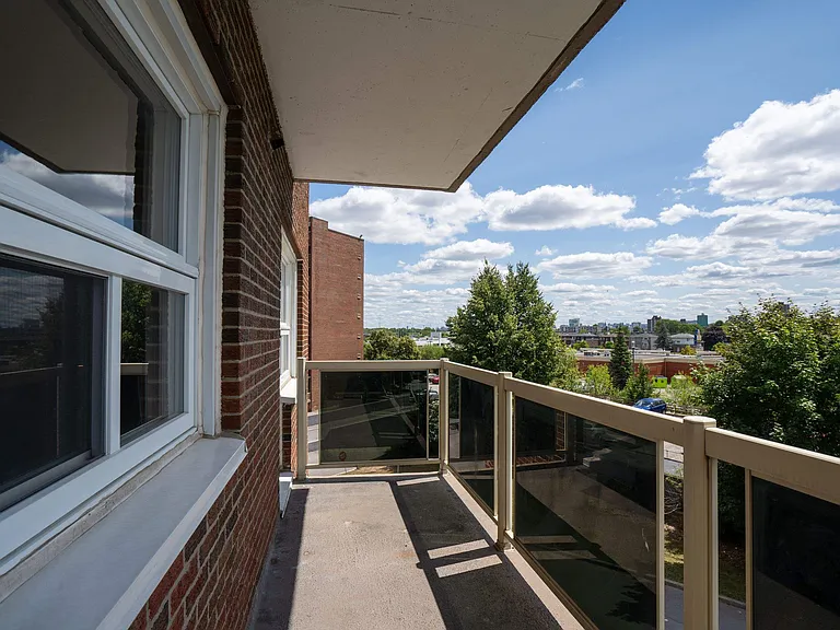 283 Maclaren St — Photo 12