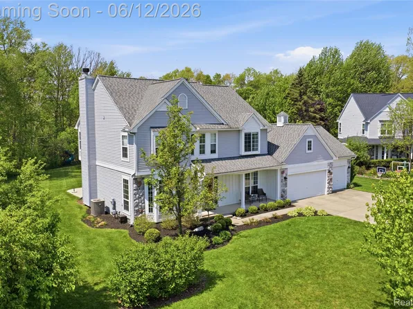 2982 Waldon Park Dr, Orion, MI 48359