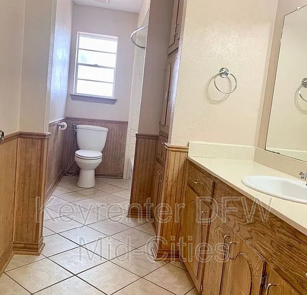 505 E Scotland Dr — Photo 12
