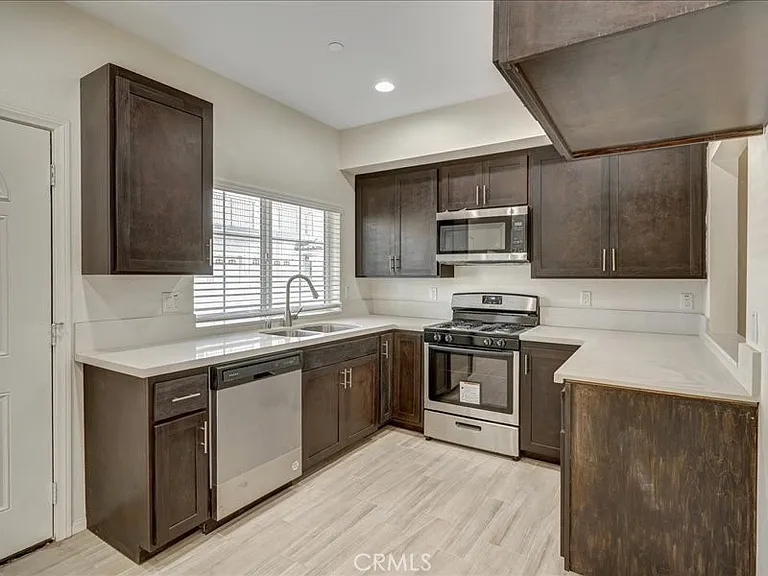 23780 Hemlock Ave — Photo 7