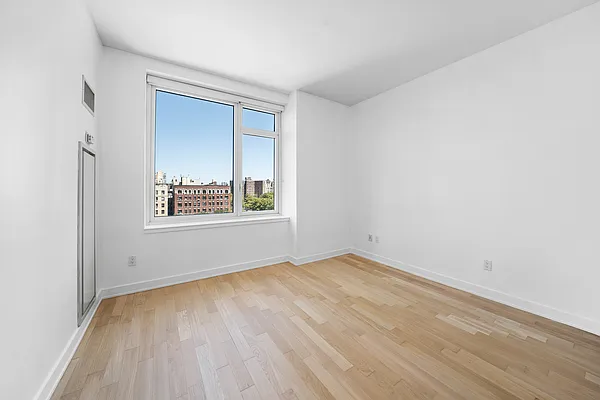 Sold by Isen & Company : Real Estate Advisors | media 8