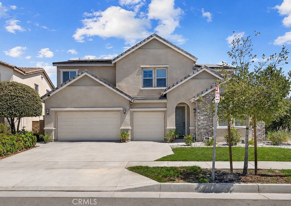 1st image of 2795 Devonshire Ln