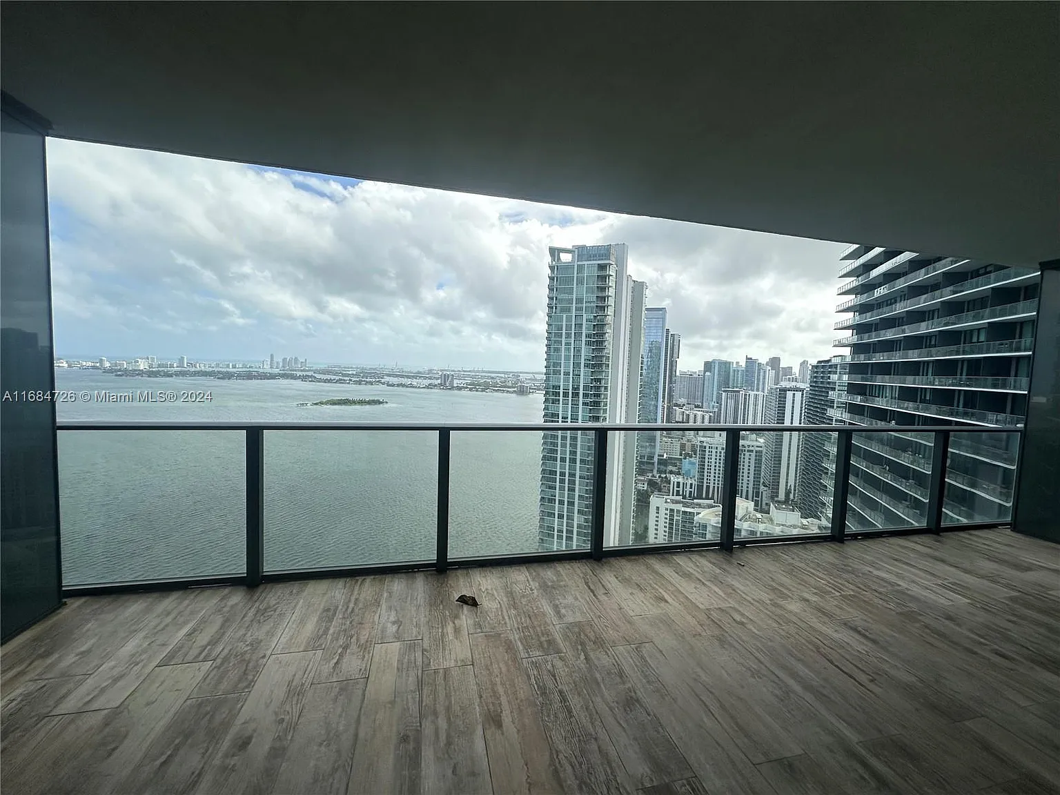 2 bed, 1151 sqft, $6,500 — Photo 1
