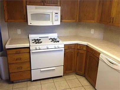 511 N. Velie Dr. - 3 Bedroom 2 Bath - Visalia — Photo 3