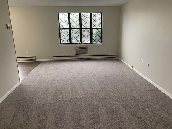 5th image of 314 Sierra Vista Ln
