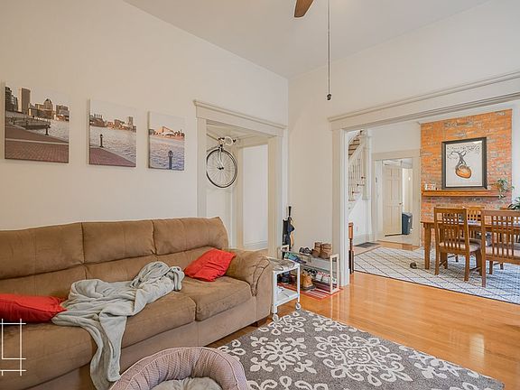 5th image of 28-50 W Hubbard Ave