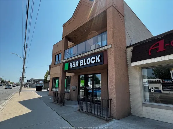 3875 Tecumseh Rd E #3, Windsor, ON N8W 1J1