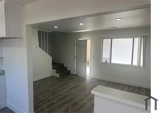 955 Wakefield Rd — Photo 6