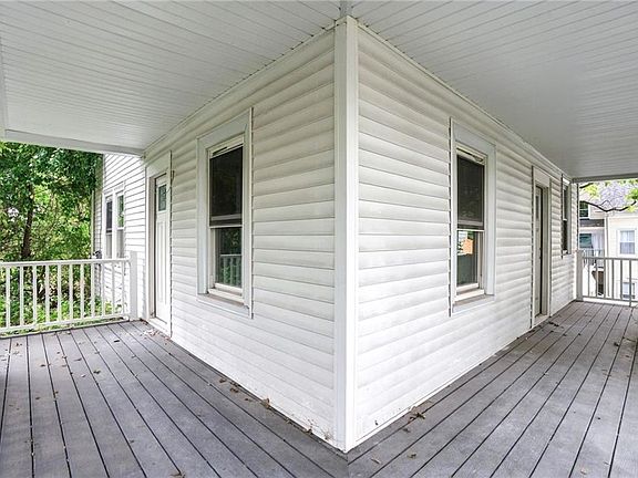 4th image of 15 Lewis St