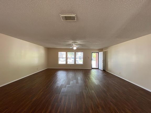 3rd image of 4514 Stradford Pl
