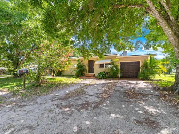 1405 Boston Avenue, Fort Pierce, FL 34950