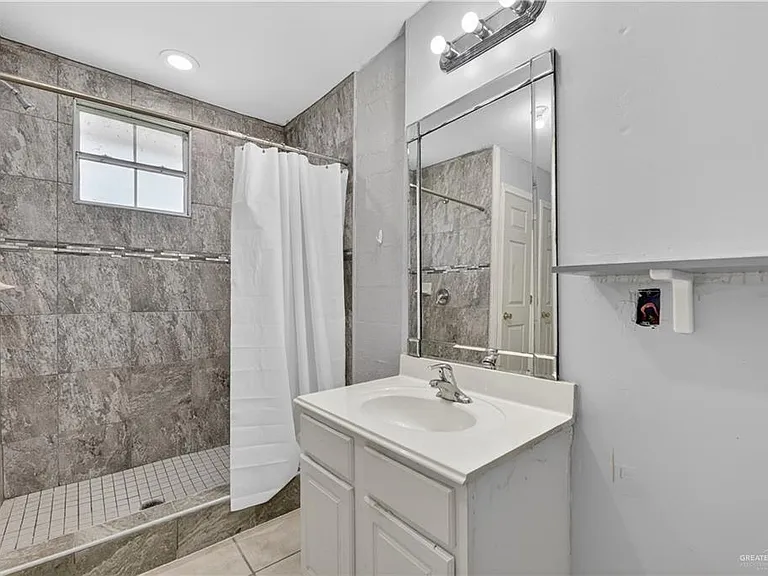 6703 S Oro Ln — Photo 16