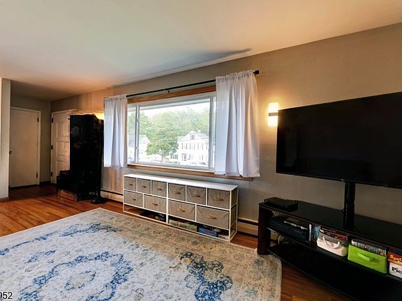 5th image of 156 Little Falls Rd