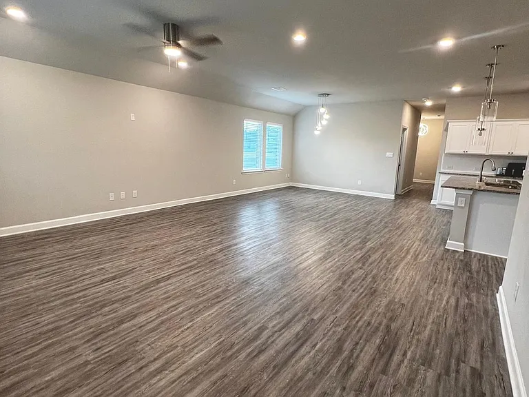 35500 Grovemont Dr — Photo 3