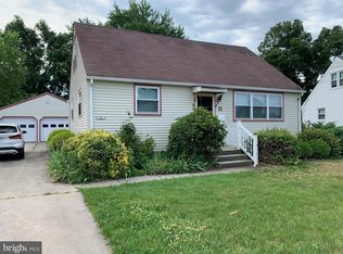 11 Joans Ln, Berlin, NJ 08009