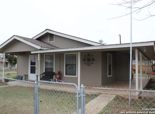 216 N Tom St, Poth, TX 78147