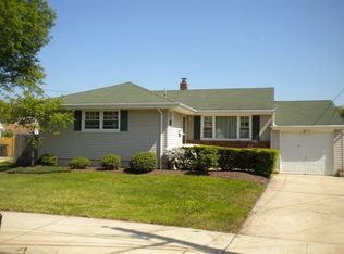 33 Mercer Rd, Old Bridge, NJ 08857