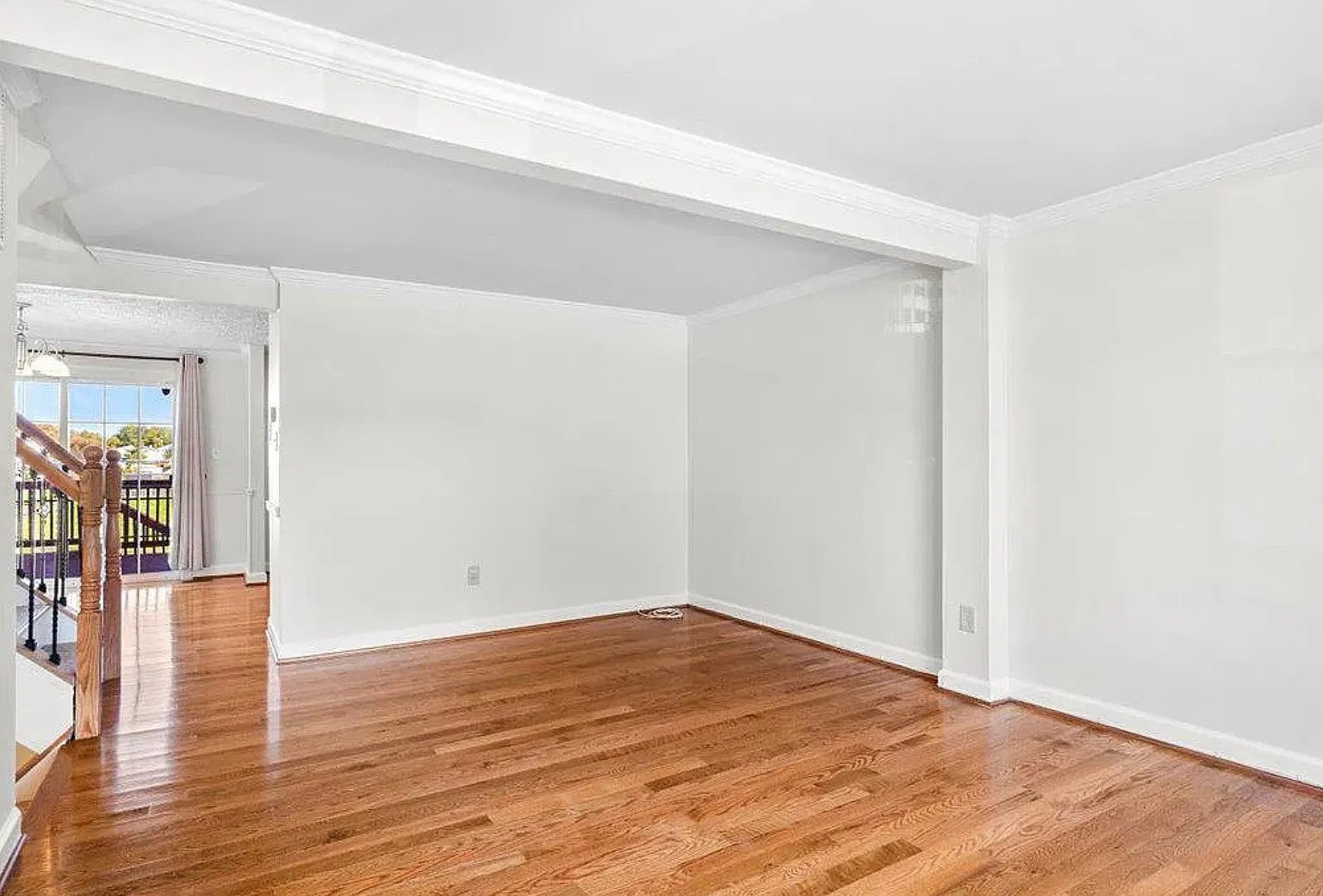 3 bed, 1620 sqft, $2,550 — Photo 3