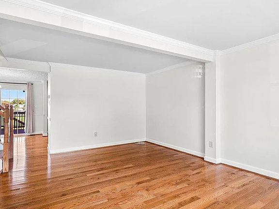 3rd image of 5725 Charstone Ct