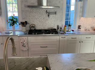 14 Brondesbury Dr, Cherry Hill, NJ 08003